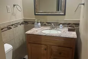 10023 Karmont Ave, South Gate, CA 90280 - Photo 14