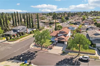 19040 Celtic Street, Porter Ranch, CA 91326 - Photo 50