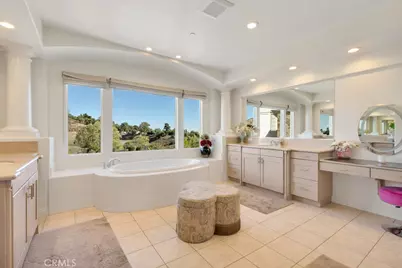 12356 Longacre, Granada Hills, CA 91344 - Photo 36