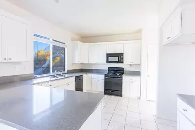 38318 Wakefield Place, Palmdale, CA 93551 - Photo 8