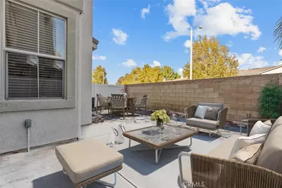 25412 Parkwood Lane, Saugus, CA 91350 - Photo 6