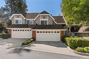 20950 Oxnard St, Woodland Hills, CA 91367 - Photo 1