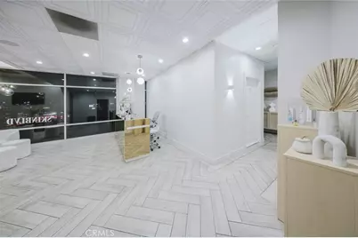 0 W Burbank Boulevard, Burbank, CA 91506 - Photo 22