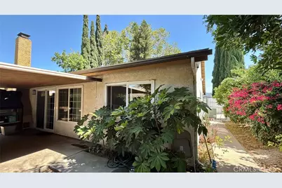 2433 Medina Avenue, Simi Valley, CA 93063 - Photo 30