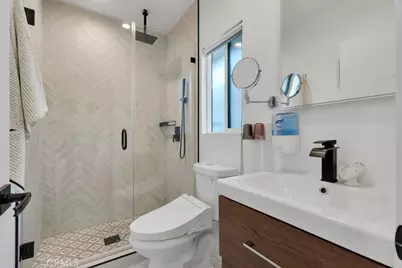 1911 W Kenneth Rd, Glendale, CA 91201 - Photo 20