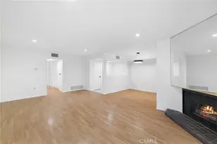 15070 Victory Blvd, Van Nuys, CA 91411 - Photo 2