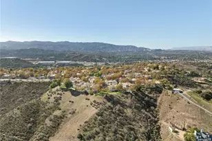 24496 Valle Del Oro, Newhall, CA 91321 - Photo 24