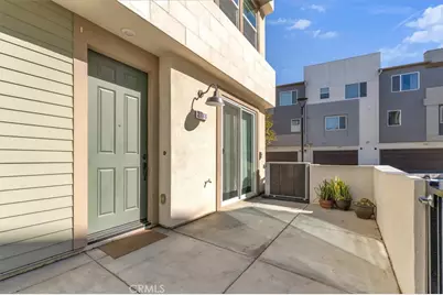 27116 Valley Oak Place, Valencia, CA 91355 - Photo 4