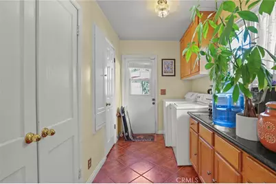 15719 Vose Street, Lake Balboa, CA 91406 - Photo 32