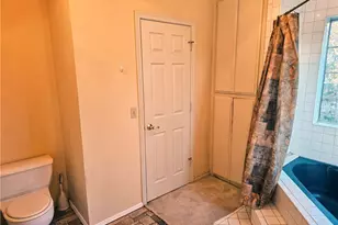 8021 Macron St, Oak Hills, CA 92344 - Photo 22