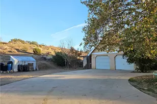 8021 Macron St, Oak Hills, CA 92344 - Photo 36