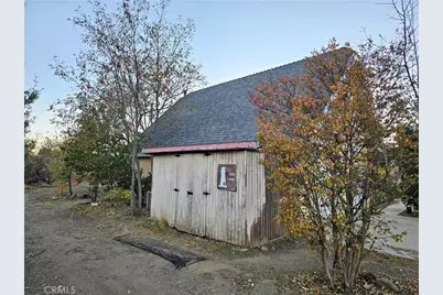 8021 Macron Street, Oak Hills, CA 92344 - Photo 38