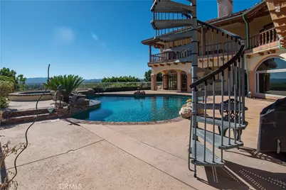 10425 Melvin, Porter Ranch, CA 91326 - Photo 2