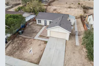1325 Bradford, Rosamond, CA 93560 - Photo 2