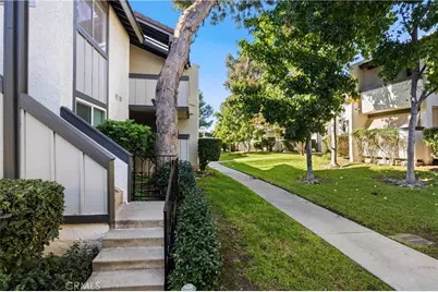 1346 E Hillcrest Drive #49, Thousand Oaks, CA 91362 - Photo 4
