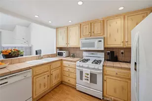 11383 Old Ranch Cir, Chatsworth, CA 91311 - Photo 12