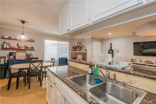 7045 Woodley Ave, Van Nuys, CA 91406 - Photo 8