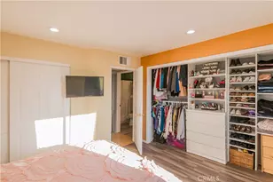 7045 Woodley Ave, Van Nuys, CA 91406 - Photo 12