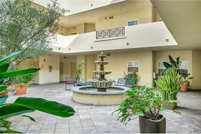 4400 Cartwright Avenue #303, Toluca Lake, CA 91602 - Photo 22