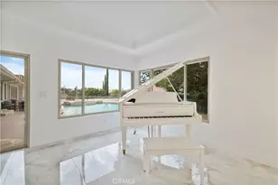 4651 Ellenita Ave, Tarzana, CA 91356 - Photo 10