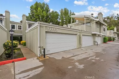 22123 Burbank Blvd #2, Woodland Hills, CA 91367 - Photo 1