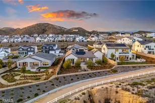 28908 Saddle Cir, Castaic, CA 91384 - Photo 54