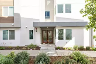 27227 Diamond Peak Ln, Valencia, CA 91381 - Photo 2
