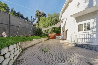 24334 Crestlawn Street, Woodland Hills, CA 91367 - Photo 30