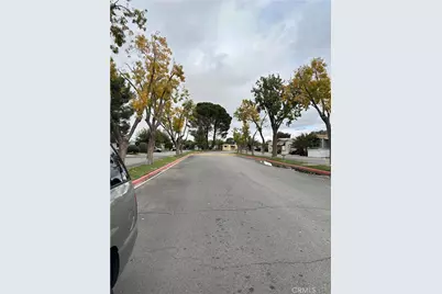 1301 E Avenue I, Lancaster, CA 93535 - Photo 4