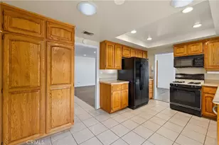 26562 Cardwick Ct, Newhall, CA 91321 - Photo 10