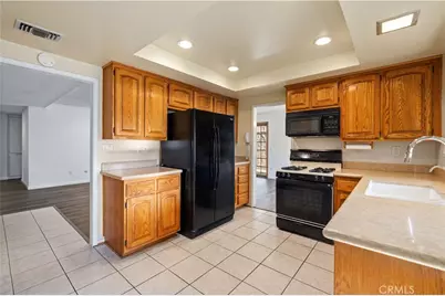 26562 Cardwick Court, Newhall, CA 91321 - Photo 6