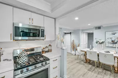 7800 Topanga Canyon, Canoga Park, CA 91304 - Photo 6