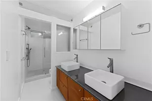 14960 Victory Blvd, Van Nuys, CA 91411 - Photo 14