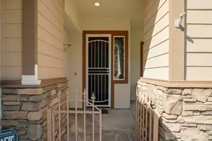 21103 Cross Creek Dr, Saugus, CA 91350 - Photo 4