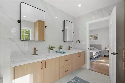 11330 Blix Street, West Toluca Lake, CA 91602 - Photo 10