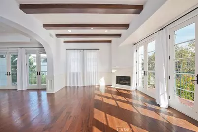 558 Hillgreen Drive #207, Beverly Hills, CA 90212 - Photo 38