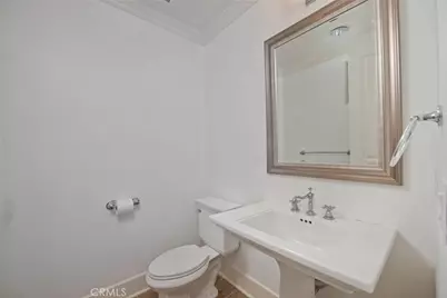 558 Hillgreen Drive #207, Beverly Hills, CA 90212 - Photo 32
