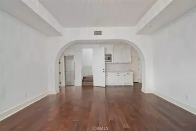 558 Hillgreen Drive #207, Beverly Hills, CA 90212 - Photo 30