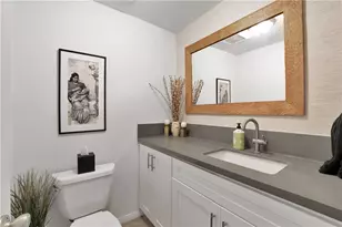 6221 Mammoth Ave, Los Angeles, CA 91401 - Photo 16