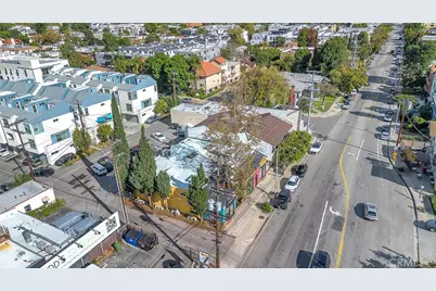 10935 Camarillo, North Hollywood, CA 91602 - Photo 18