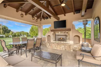 15929 Mandalay Road, Canyon Country, CA 91387 - Photo 18