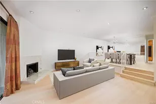 5711 Owensmouth Ave, Woodland Hills, CA 91367 - Photo 2
