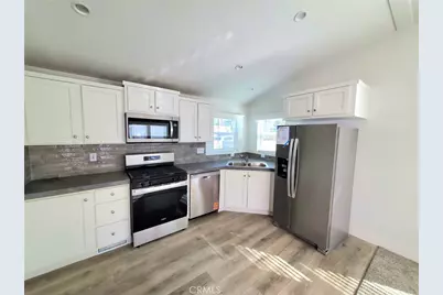 8100 Foothill Boulevard #3, Sunland, CA 91040 - Photo 6