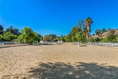 5547 Paradise Valley Road, Hidden Hills, CA 91302 - Photo 2