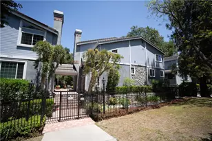 23169 Mulholland Dr, Woodland Hills, CA 91364 - Photo 1