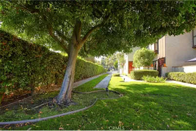 400 W Riverside Drive #2, Burbank, CA 91506 - Photo 20