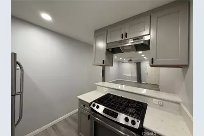 7035 Woodley #116, Van Nuys, CA 91406 - Photo 4