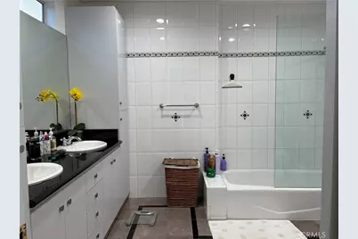 19046 Friar St, Tarzana, CA 91335 - Photo 4