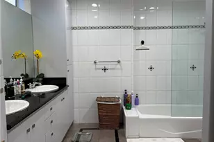 19046 Friar St, Tarzana, CA 91335 - Photo 4