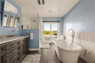 22370 Algunas Rd, Woodland Hills, CA 91364 - Photo 16